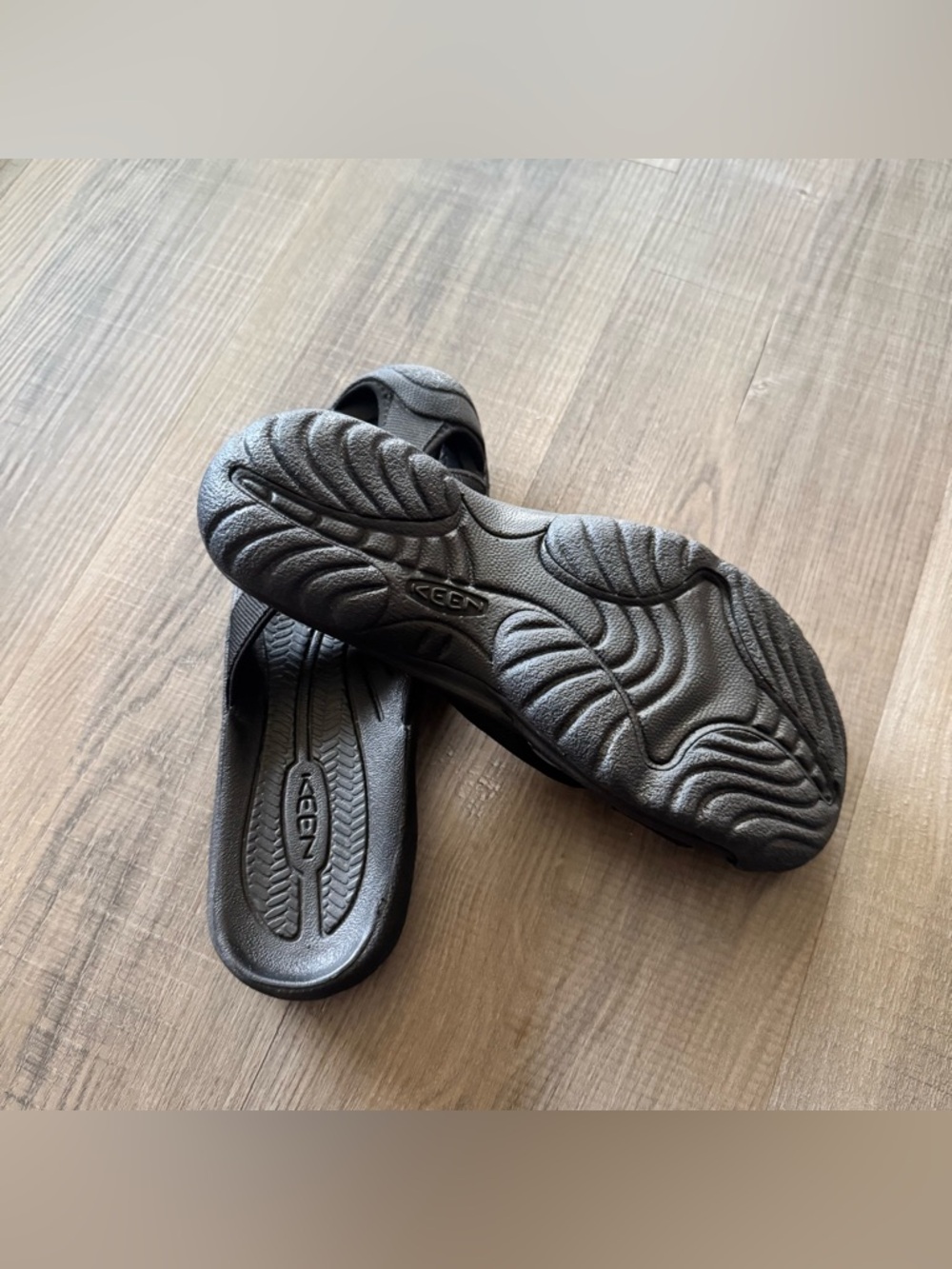 Keen Bali TG Slide Sandals Women's 9.5 Black Hiking Water Shoes Outdoor NWOT - Picture 5 of 5
